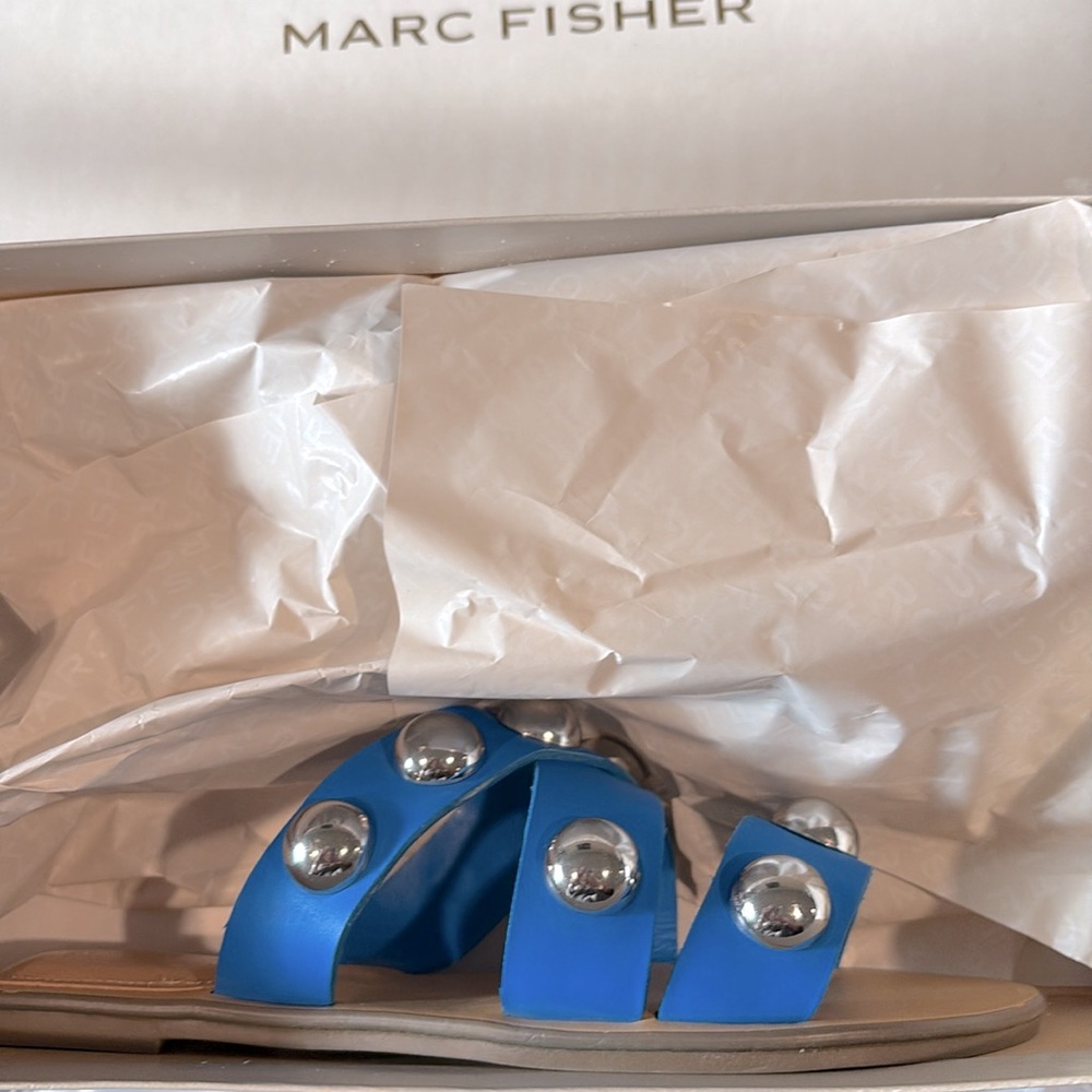 NIB [Marc Fisher] Bryte 2 Slip-On Studded Slide Flat Sandals Blue Women’s 6.5 - Picture 9 of 11